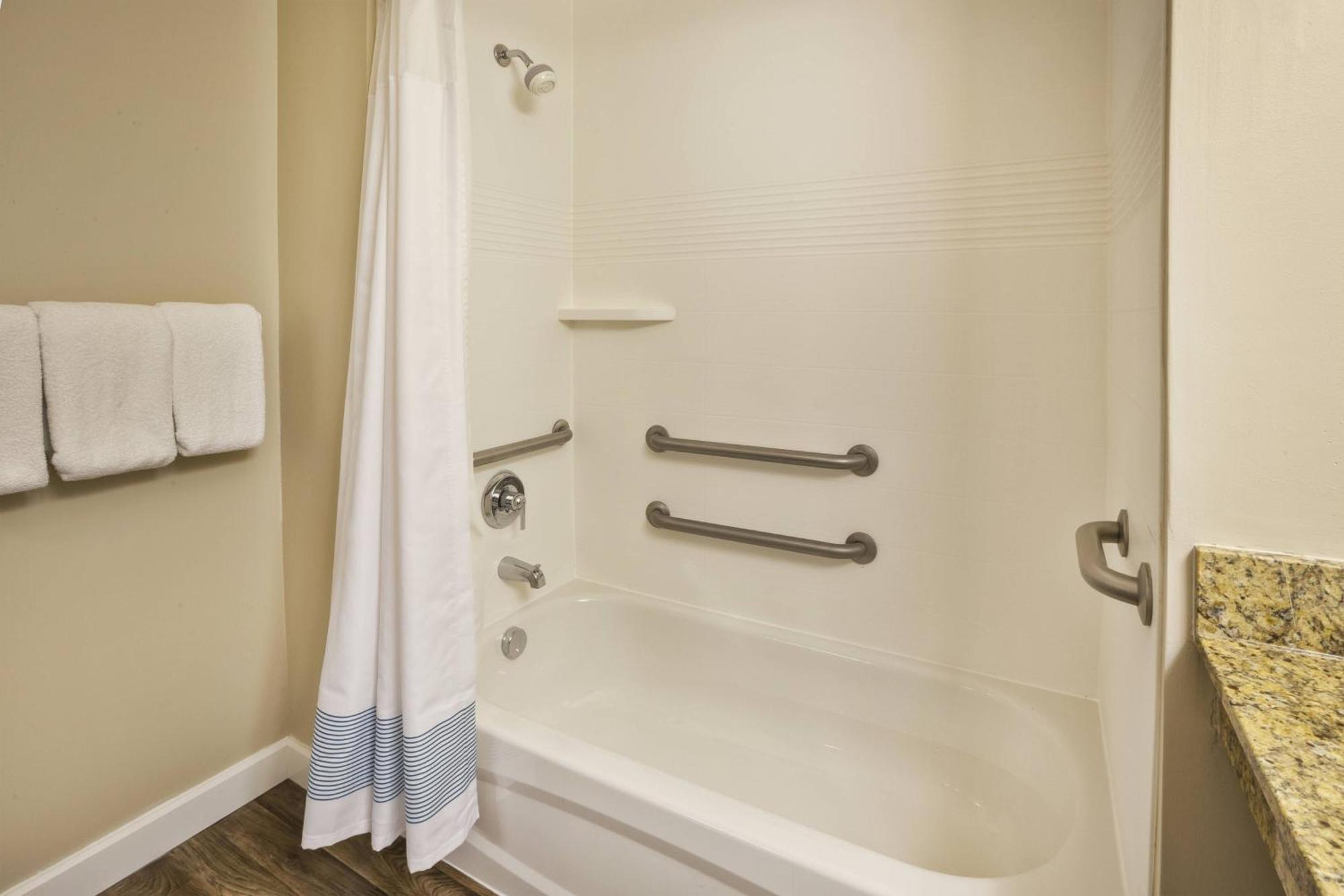 Towneplace Suites By Marriott Detroit Livonia Exteriör bild