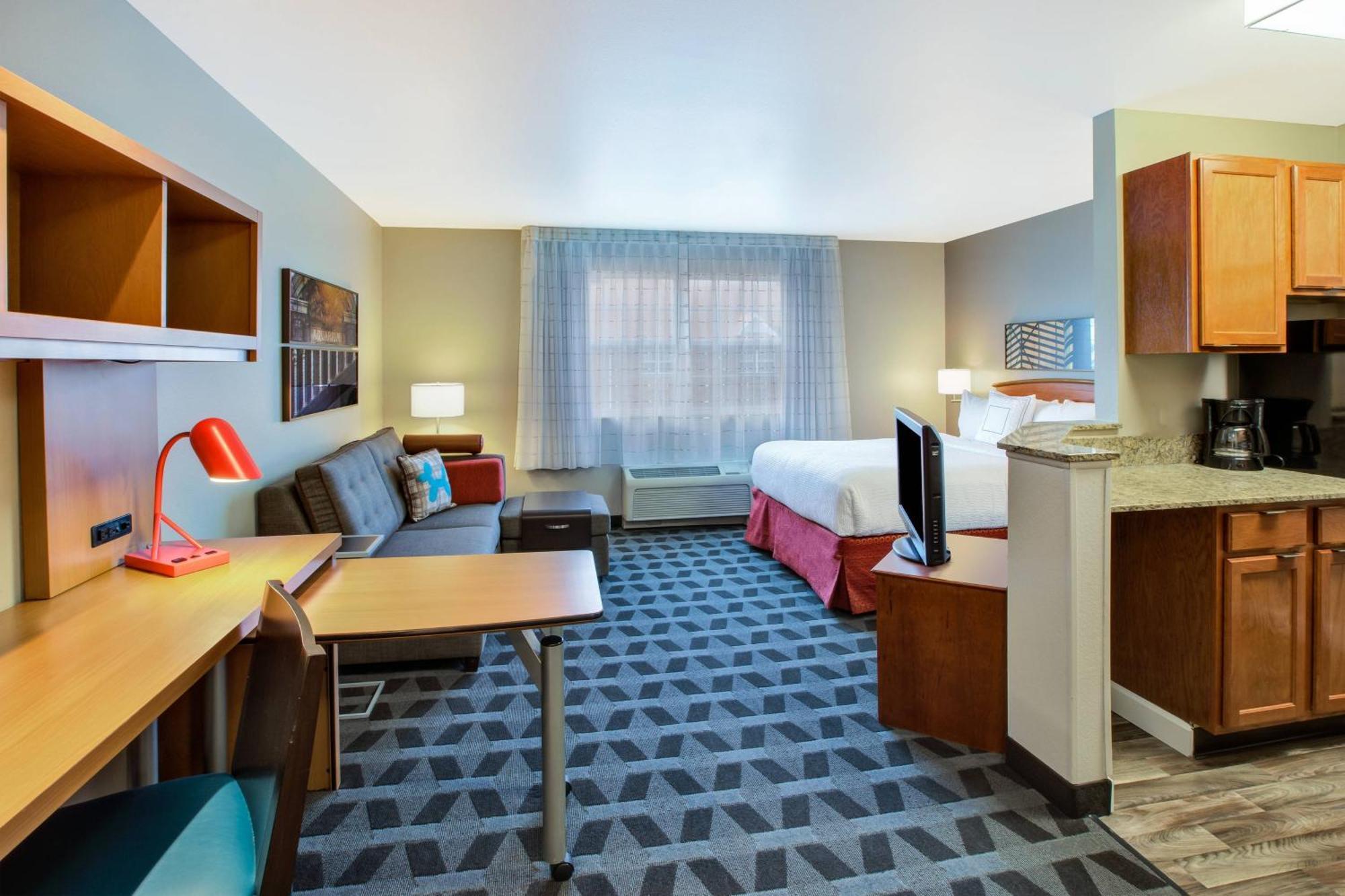 Towneplace Suites By Marriott Detroit Livonia Exteriör bild