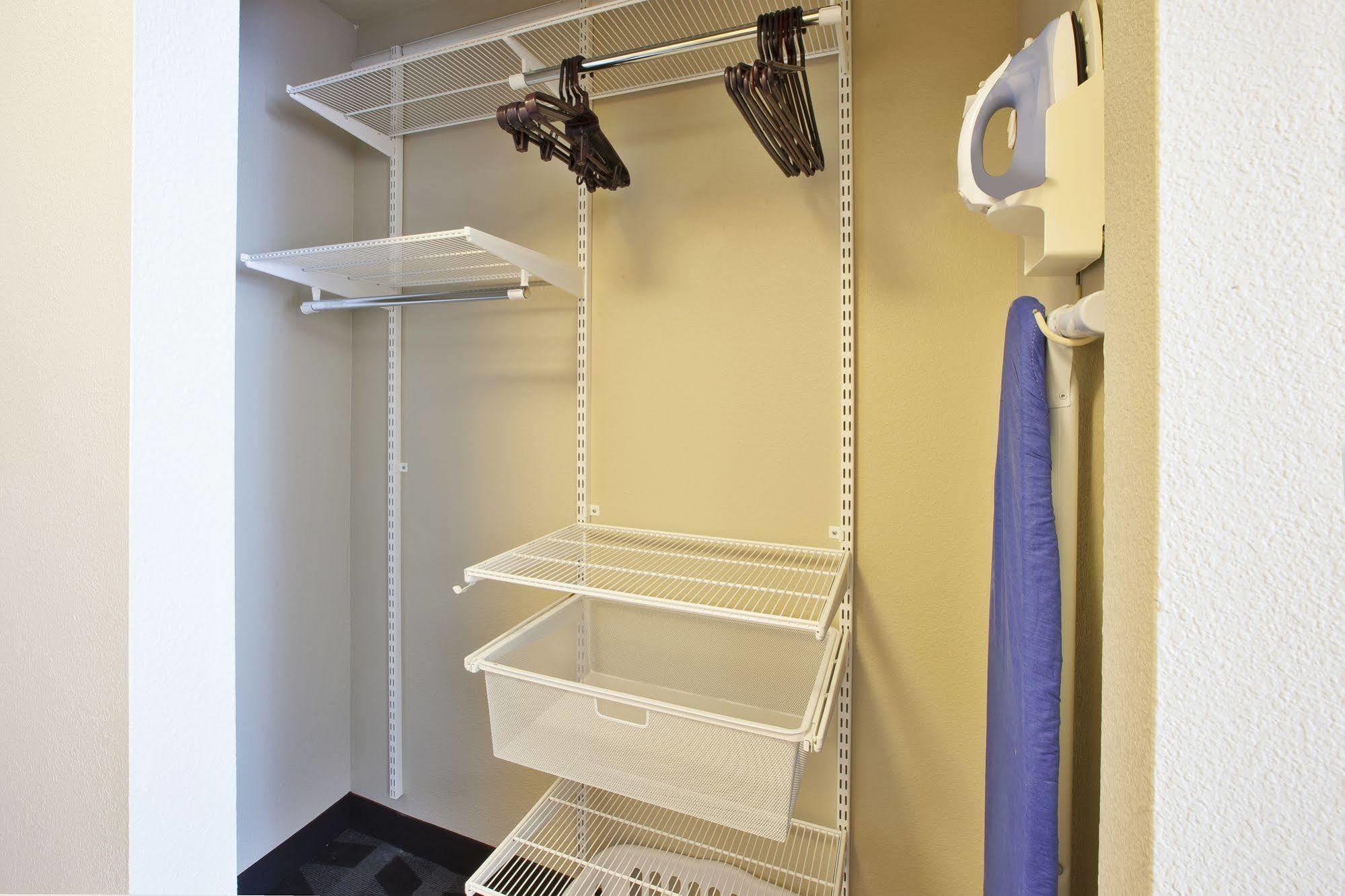 Towneplace Suites By Marriott Detroit Livonia Exteriör bild